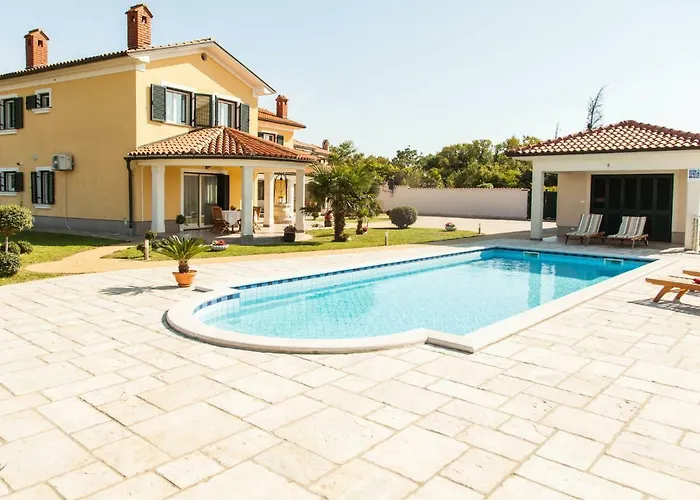 Mirela By Interhome בית נופש Trget