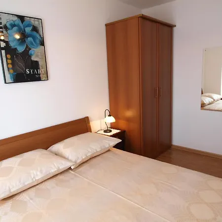 Mirela By Interhome Trget