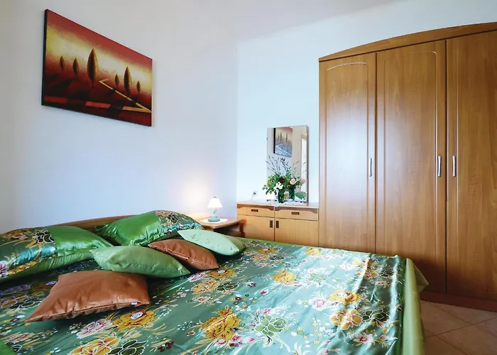 Semesterbostad Mirela By Interhome